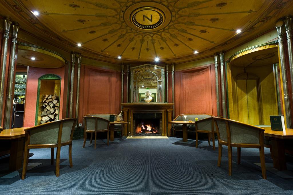 Hotel Restaurant Napoleon Фонтенбло Экстерьер фото